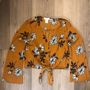 NWOT mustard yellow crop top with bell sleeves XS